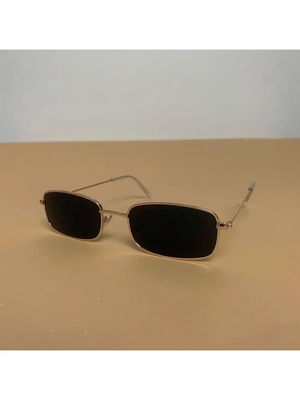 Y2k 2000s vintage black and gold unique slim style silver mirror lense